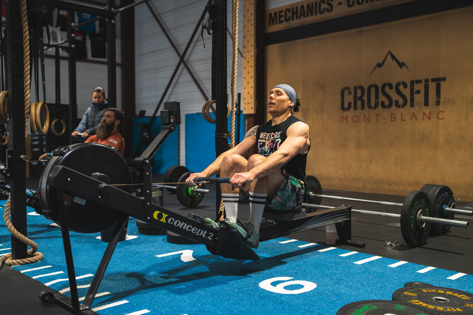 Athlète au rameur Concept2 chez CrossFit Mont-Blanc — programme Classic